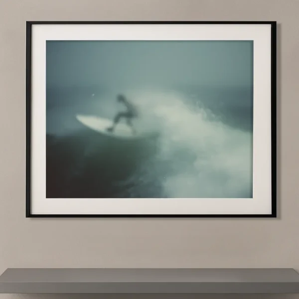 Tableau surf en mouvement avec surfeur flouté dans une vague Graphic Avenue