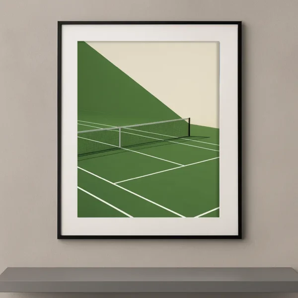 Tableau minimaliste représentant un terrain de tennis vide aux lignes géométriques vertes dans une composition contemporaine épurée.