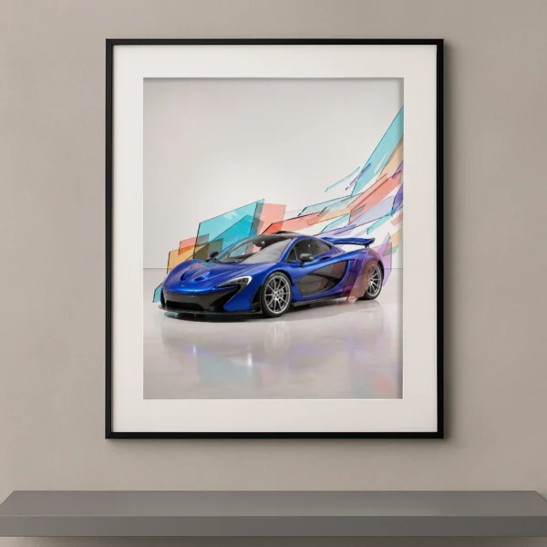 Tableau Élan Chromatique représentant une McLaren P1 bleue entourée de formes géométriques translucides aux couleurs vives dans un style contemporain.