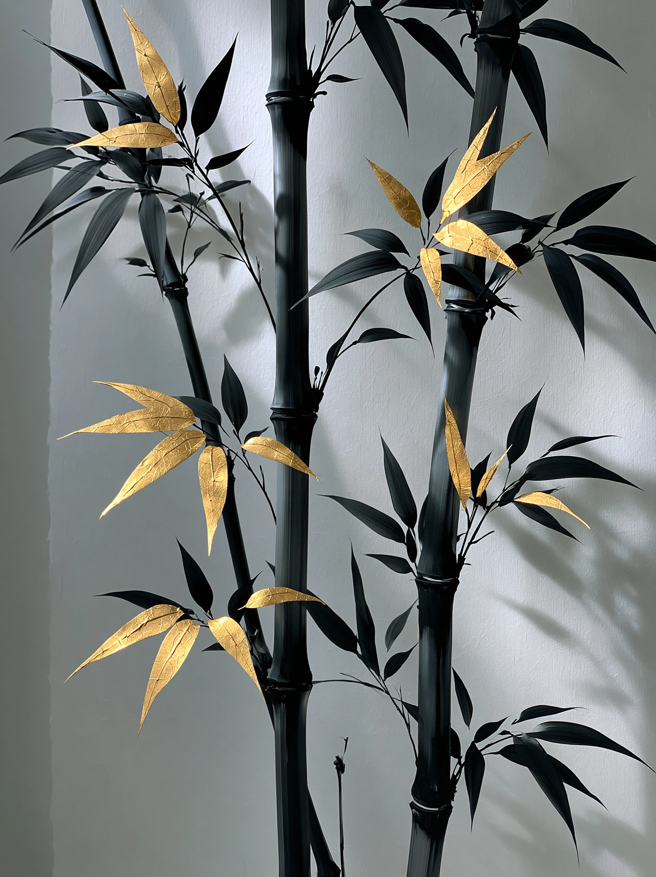 Souffle de Bambou — composition abstraite zen aux tiges de bambou et lumière tamisée, art mural premium